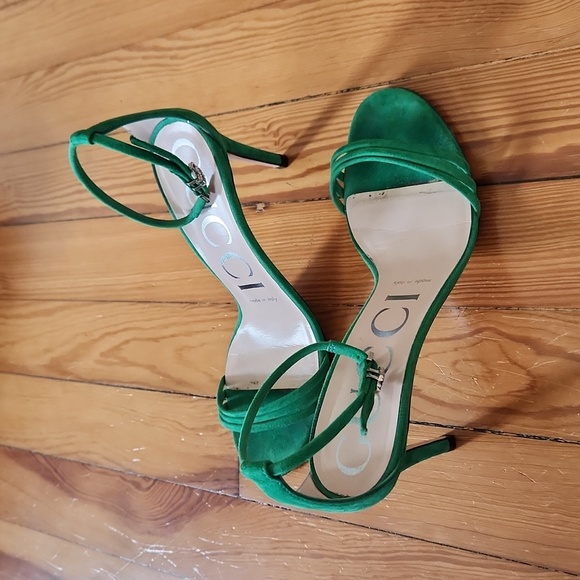 Green Suede Ankle Trap Gucci Sandals - Picture 5 of 5